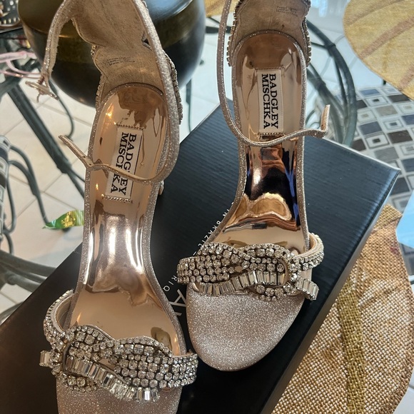 Badgley Mischka Zadie Champagne Evening Sandals size 8 - Picture 3 of 5